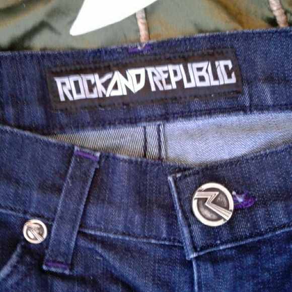 ROCK & REPUBLIC BERLIN DARK WASH SKINNY JEANS - Picture 2 of 5